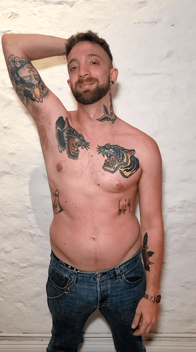 Naked Yogui