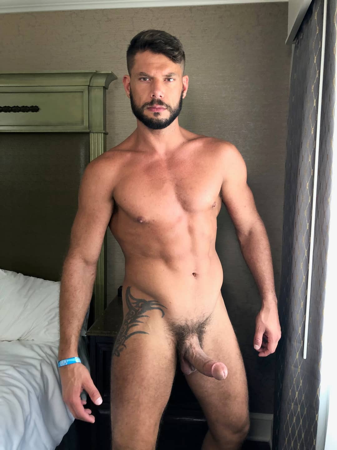 Tyler Roberts (aka Ty Roberts) — headshot