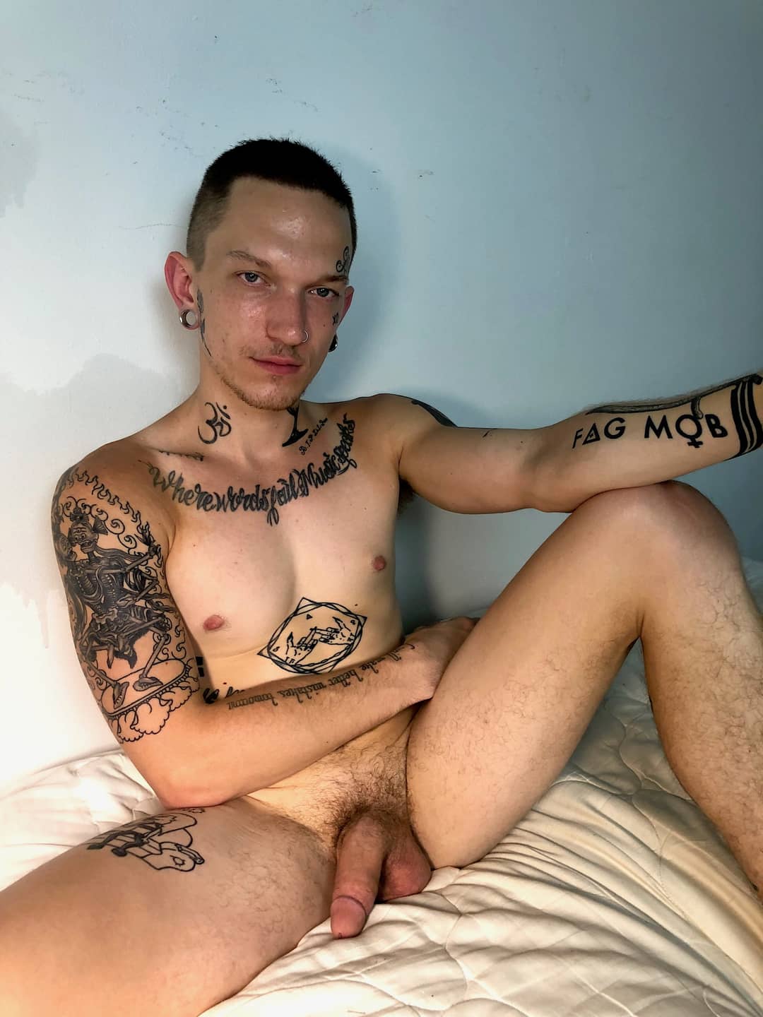 Dexx — headshot